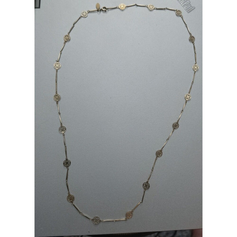 Vintage 1979 Avon  Flowerlace Necklace Goltone, In Original Box
